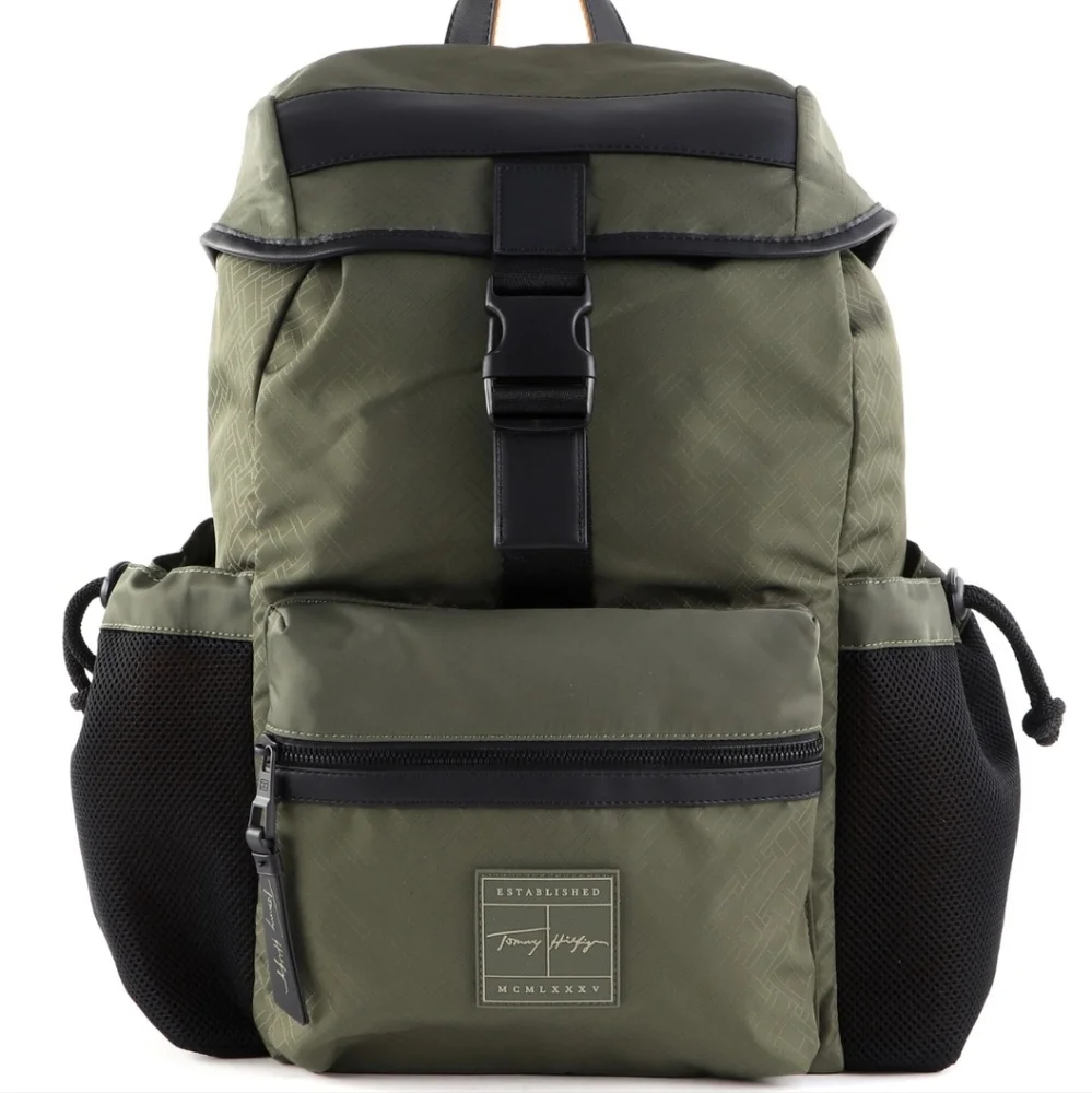 TOMMY HILFIGER MOCHILA SIGNATURE FLAP BACKPACK BNWT - RETIRED $200 1 Left!